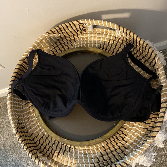 Lilyette Black Plunge 36DD (E) Bra with light padding. EUC, worn a few times - Picture 5 of 6